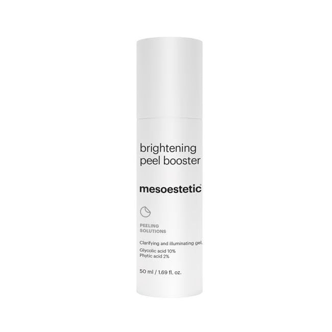 Aplicación nocturna del gel exfoliante iluminador
