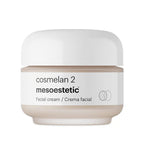 Aplicación domiciliaria de crema antimanchas cosmelan 2